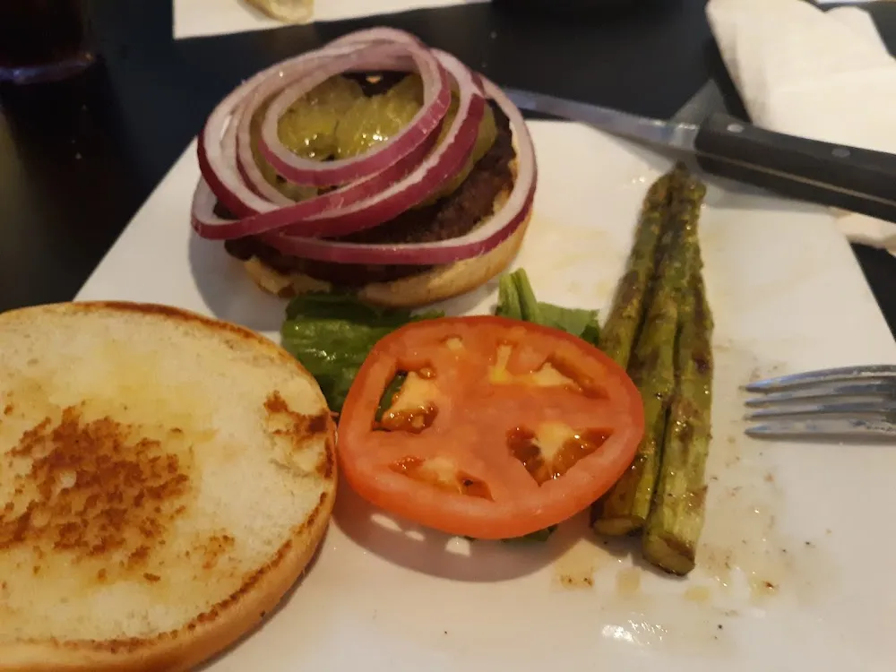 Classic Burger with Asparagus